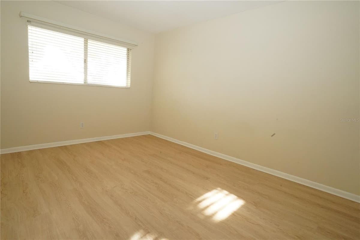349 JOEL BOULEVARD — photo 10 of 14