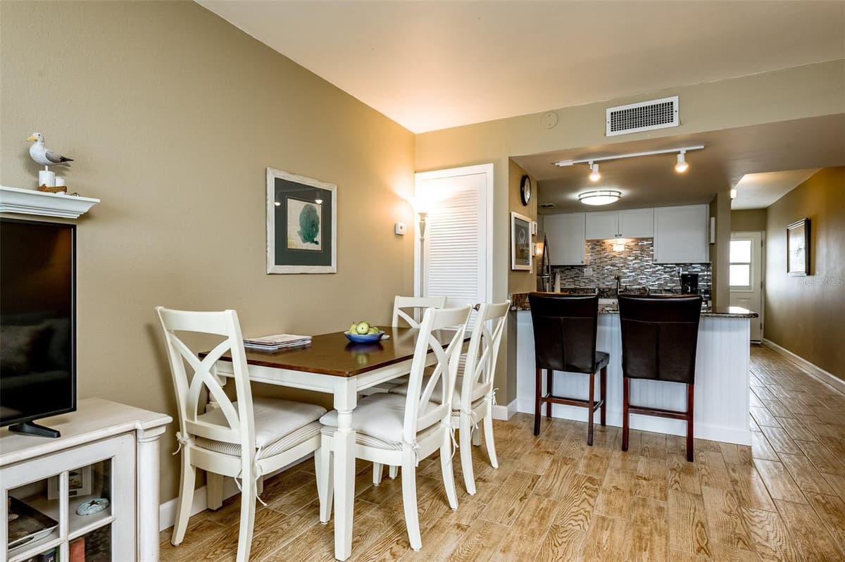 4799 ATLANTIC AVENUE — photo 8 of 26