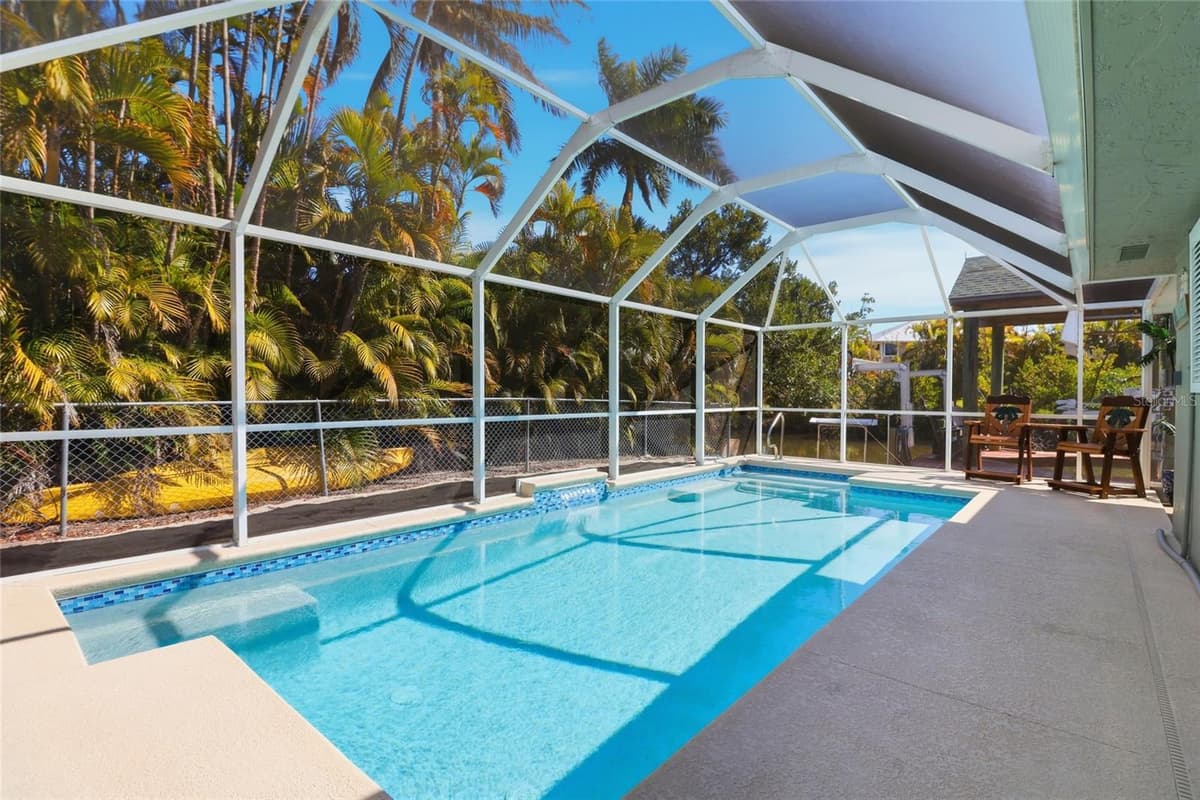 2740 SANIBEL BOULEVARD — photo 4 of 66