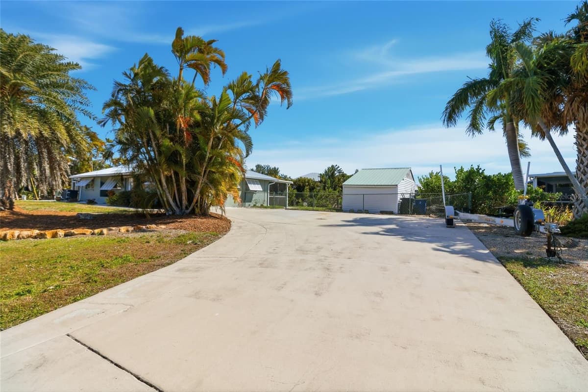 2740 SANIBEL BOULEVARD — photo 62 of 66