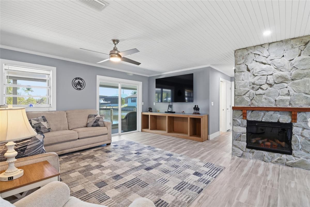 2740 SANIBEL BOULEVARD — photo 17 of 66
