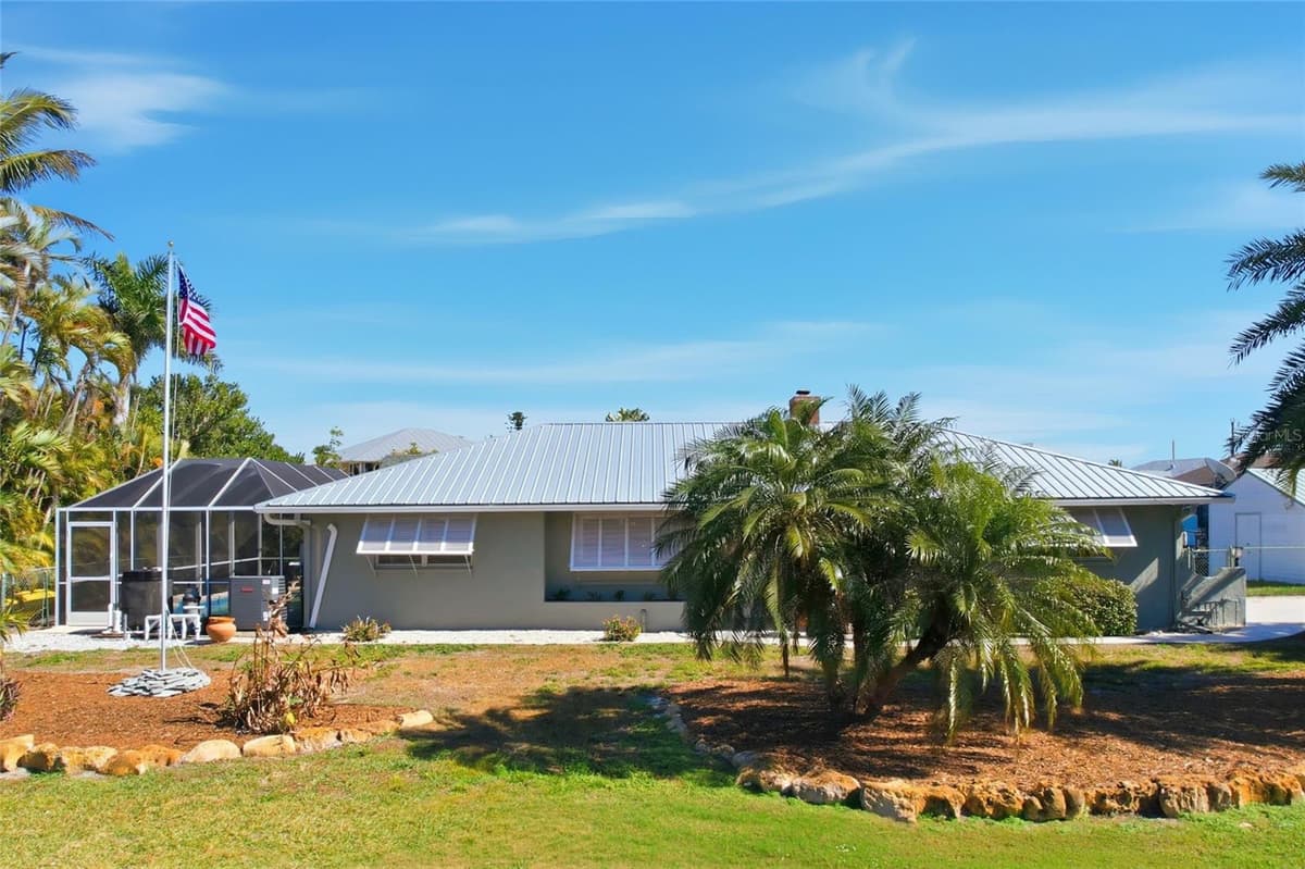 2740 SANIBEL BOULEVARD — photo 5 of 66