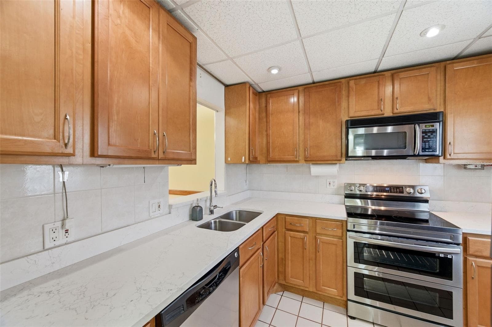 11485 OAKHURST ROAD — photo 13 of 25