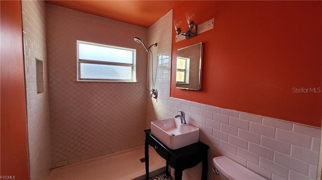 1169 CHEROKEE AVENUE — photo 12 of 20
