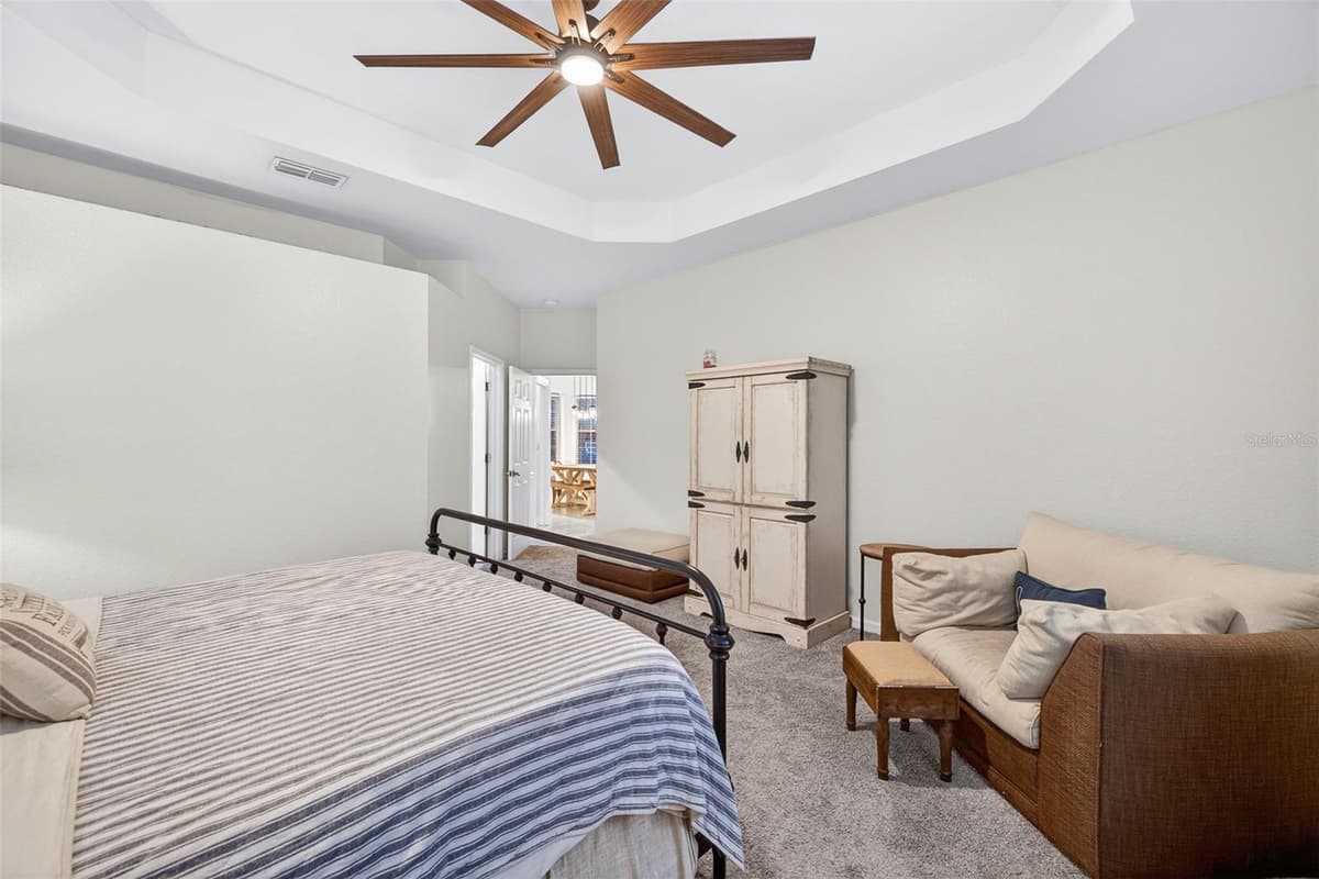 5791 GOLDEN GATE PARKWAY — photo 15 of 36
