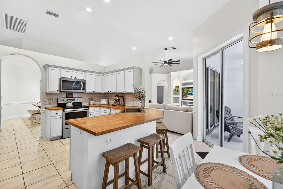 5791 GOLDEN GATE PARKWAY — photo 11 of 36
