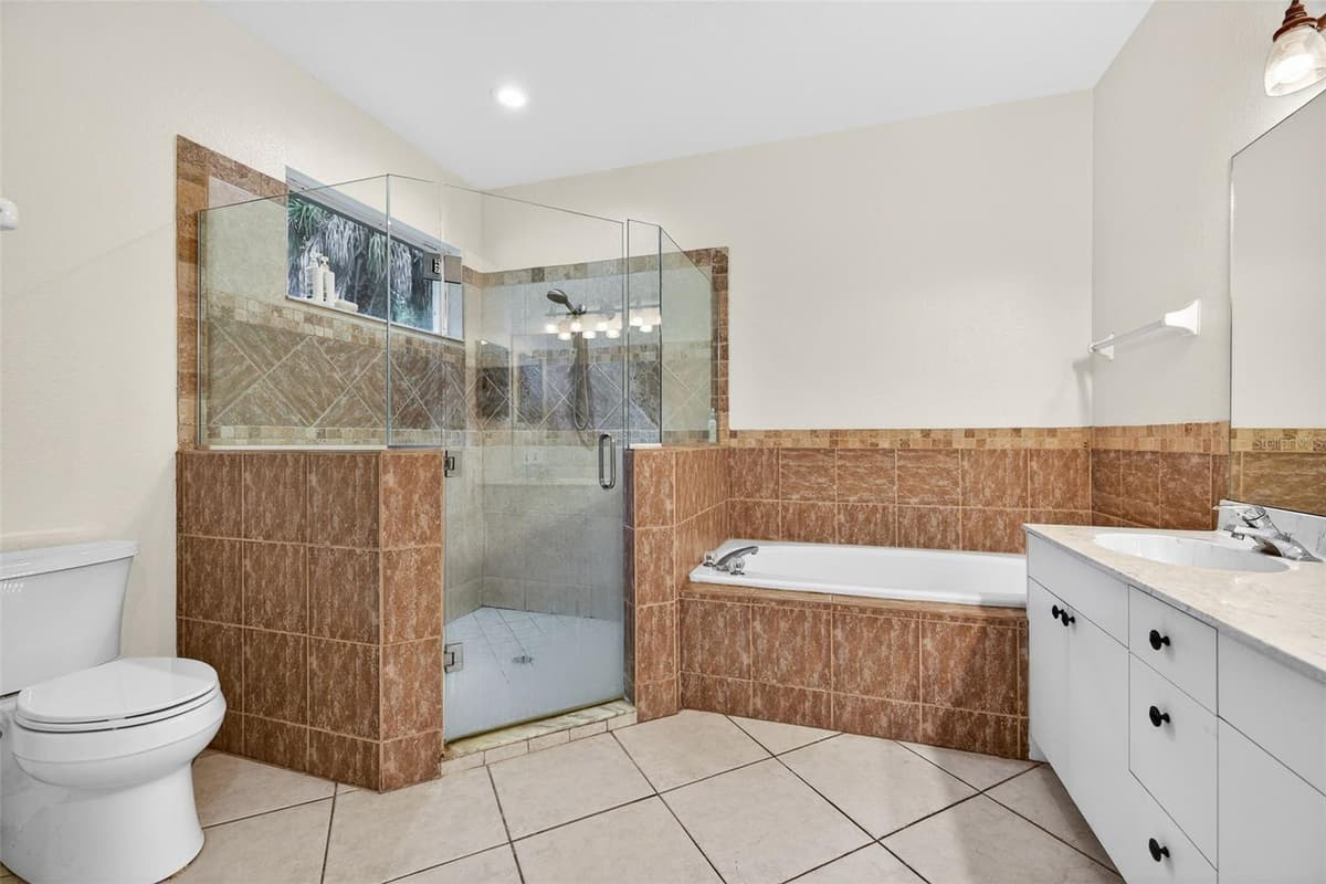 5791 GOLDEN GATE PARKWAY — photo 17 of 36