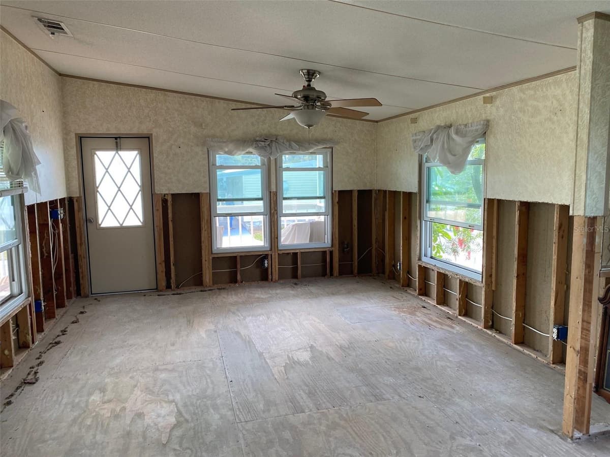 71 SCHOONER DRIVE — photo 13 of 21