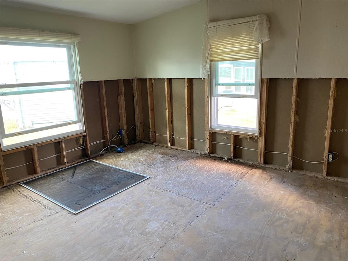 71 SCHOONER DRIVE — photo 15 of 21