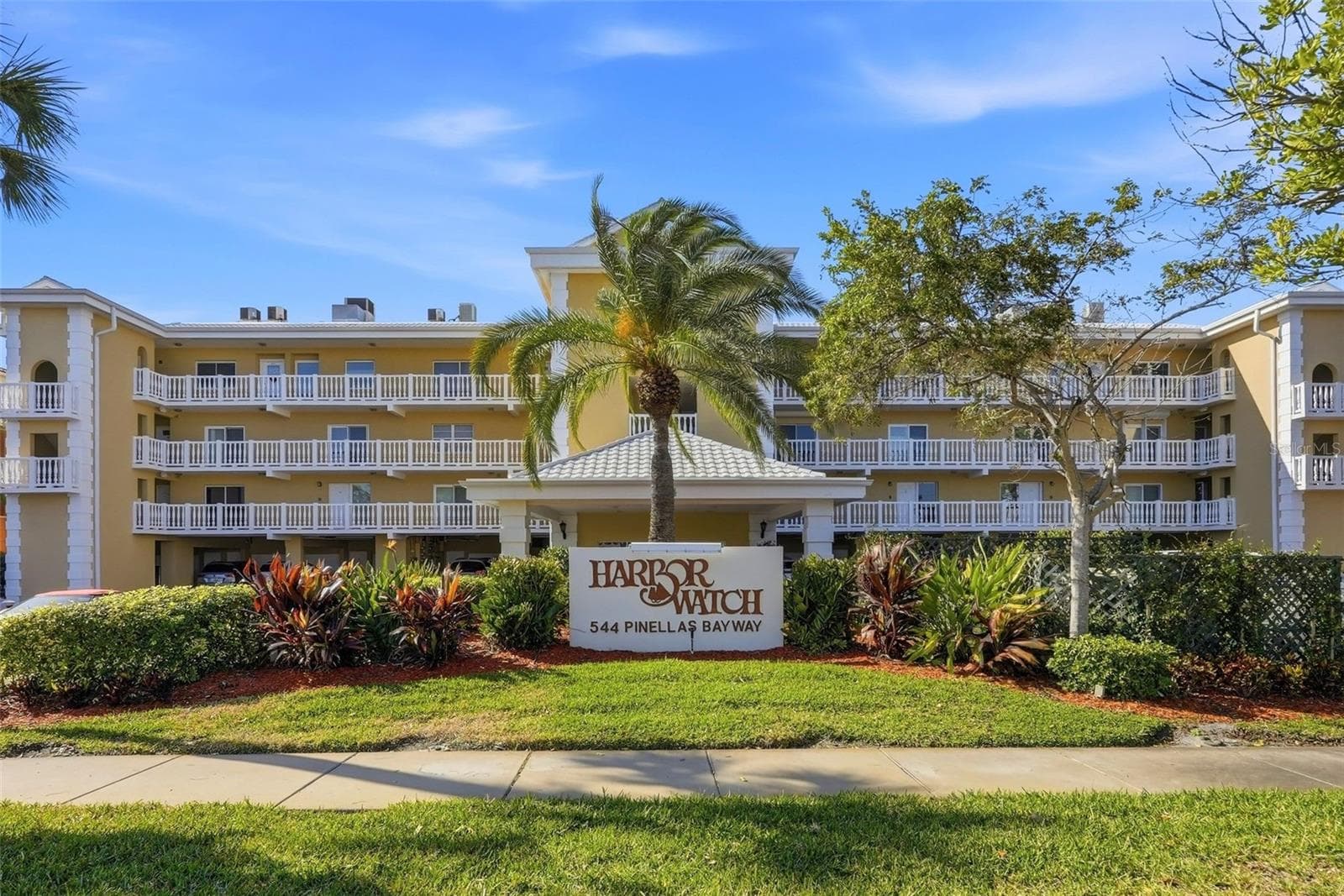 544 PINELLAS BAYWAY — photo 3 of 37