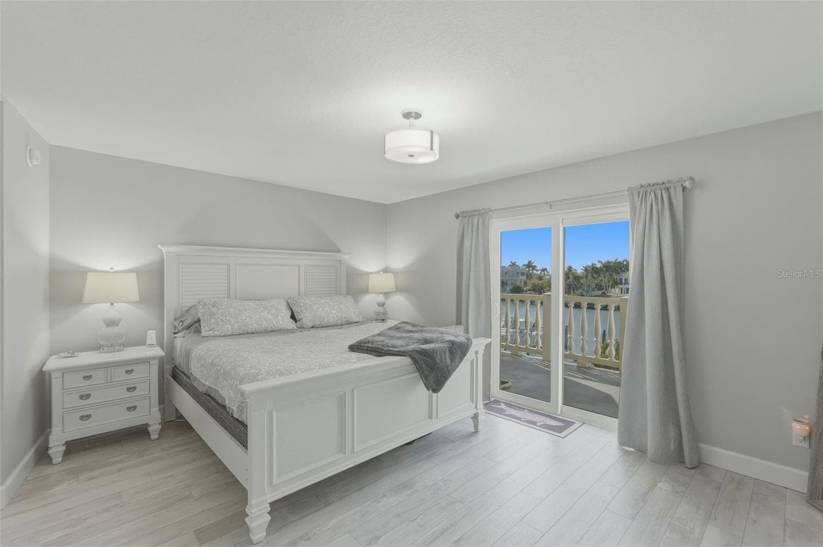 544 PINELLAS BAYWAY — photo 19 of 37