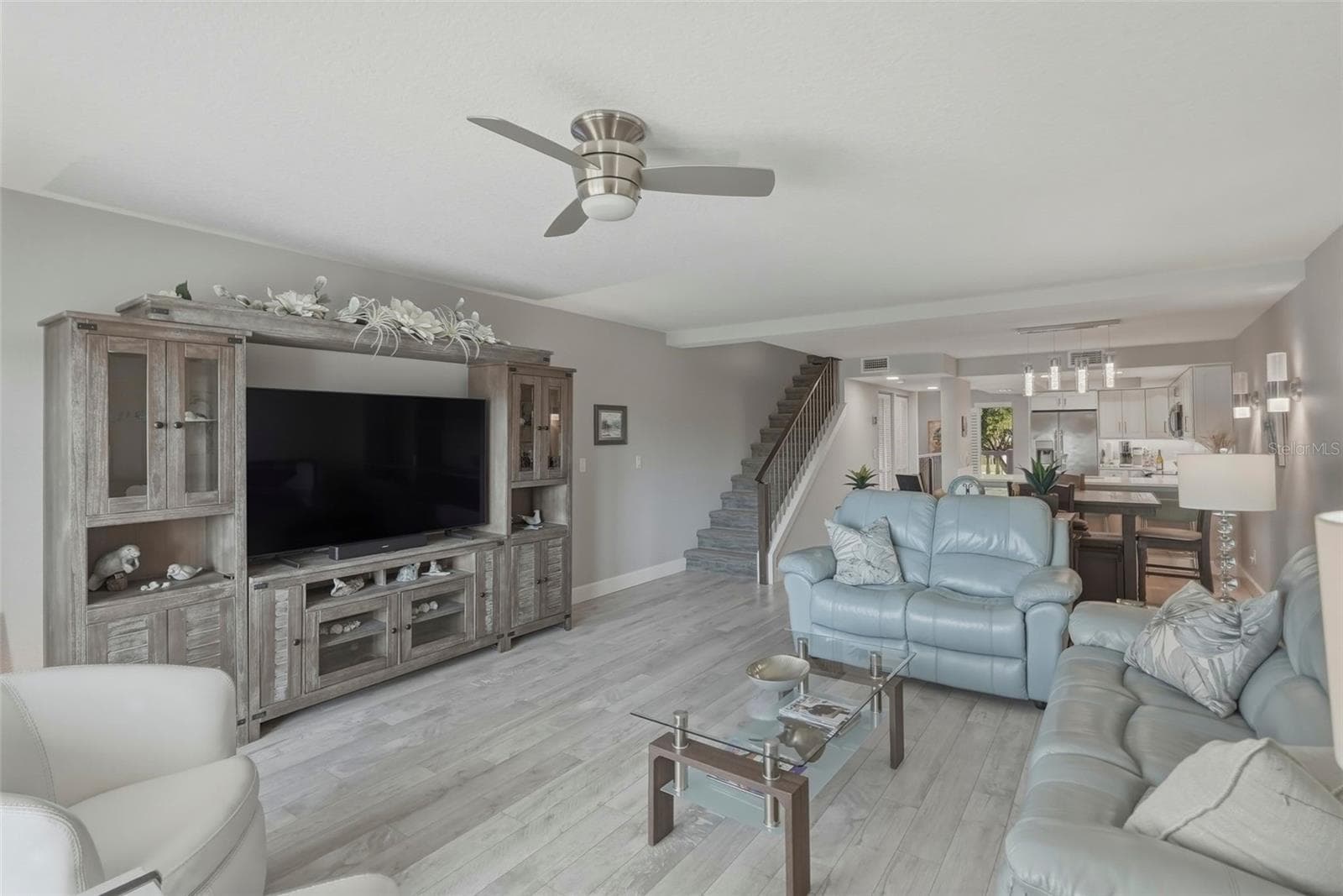 544 PINELLAS BAYWAY — photo 14 of 37