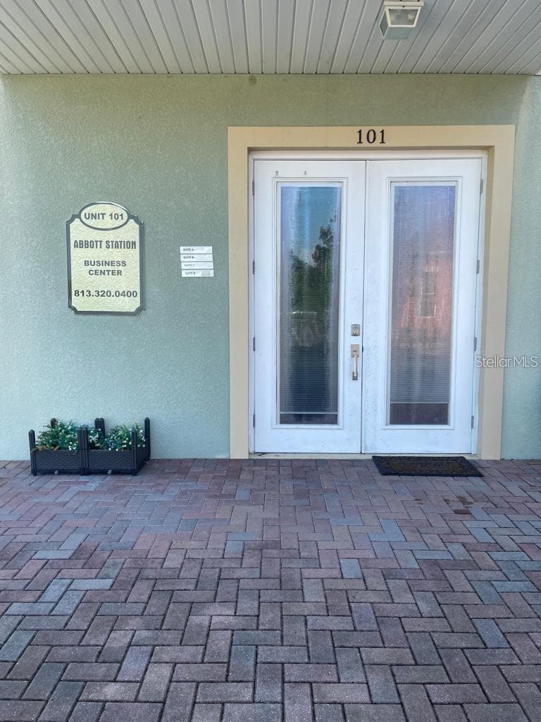 6272 ABBOTT STATION DRIVE — photo 2 of 11