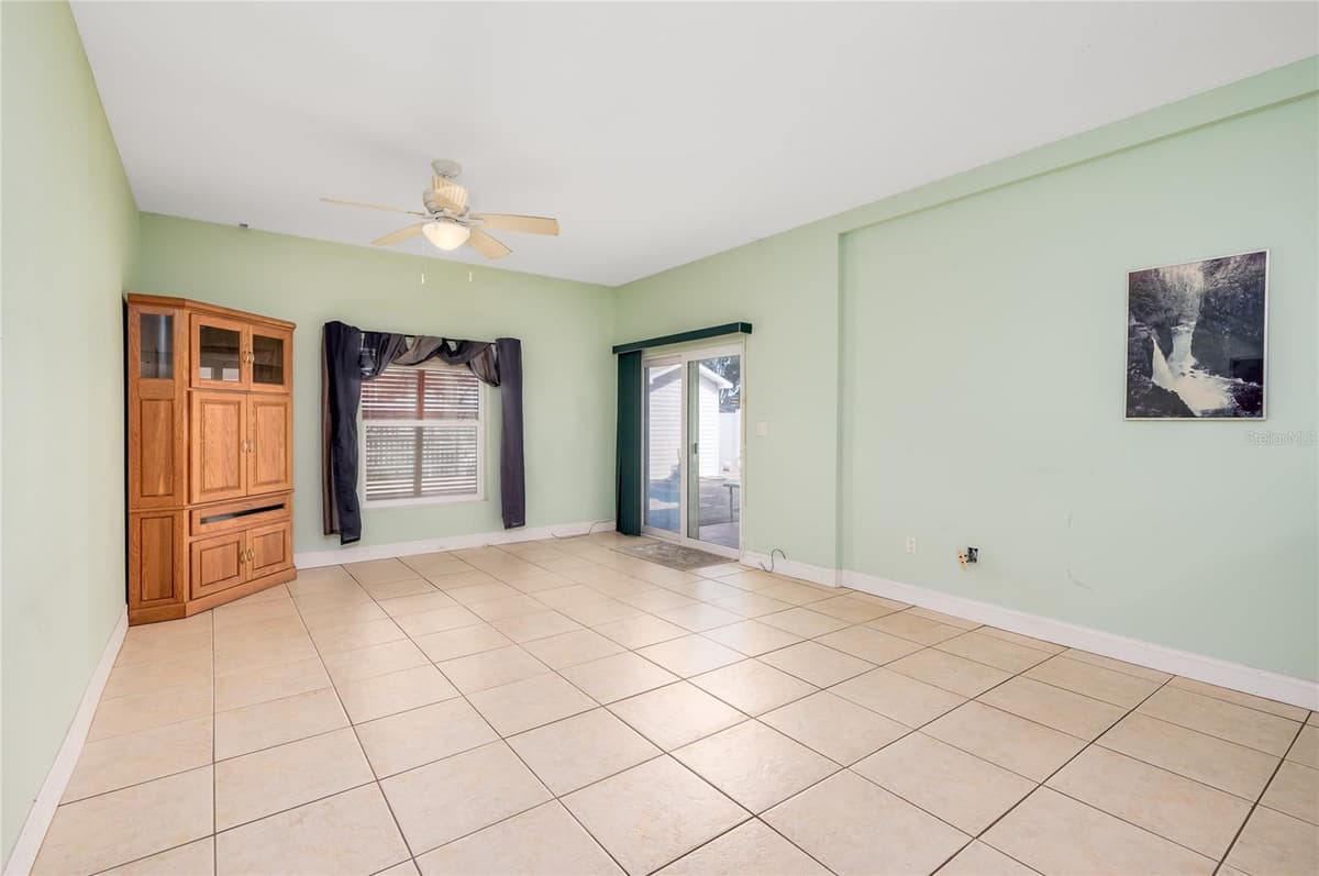 214 GARY AVENUE — photo 21 of 58