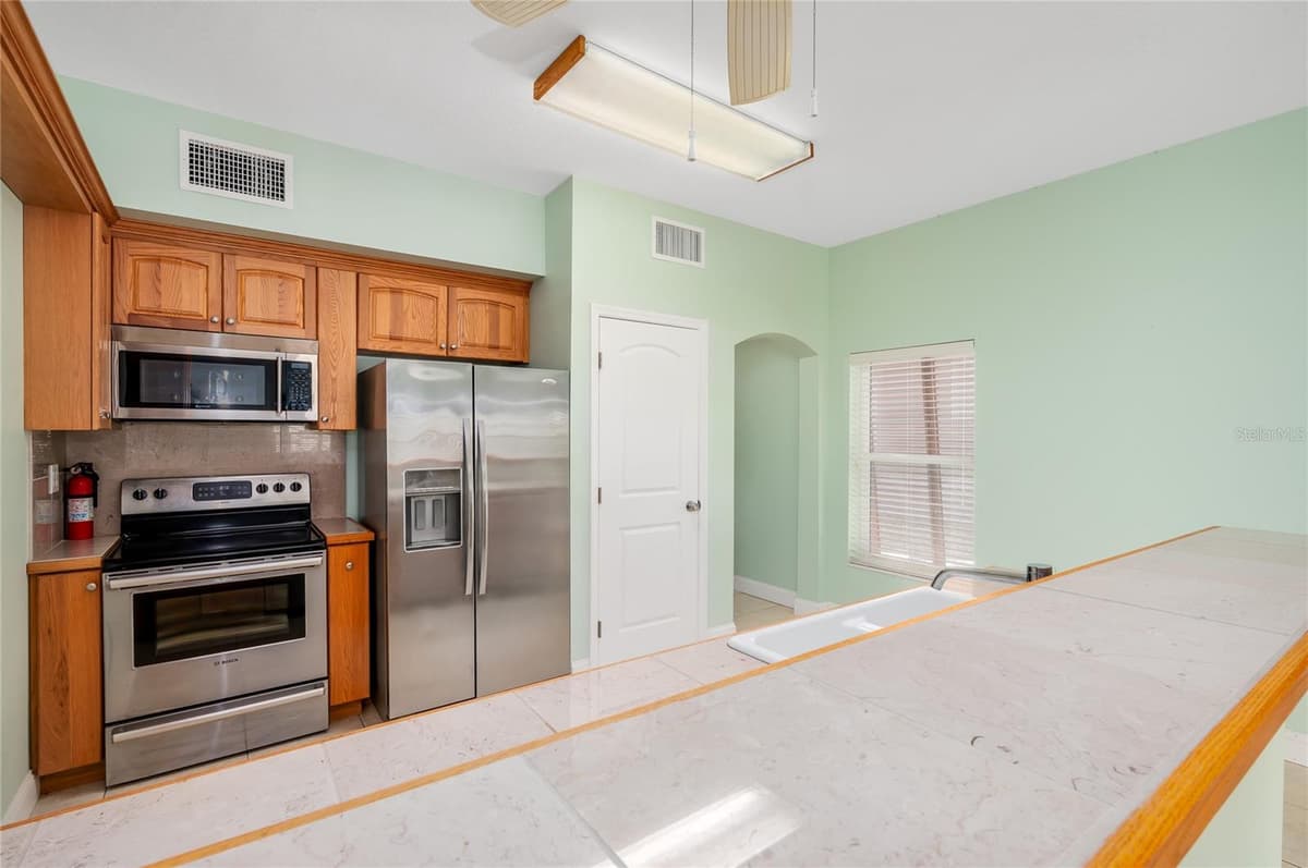 214 GARY AVENUE — photo 19 of 58