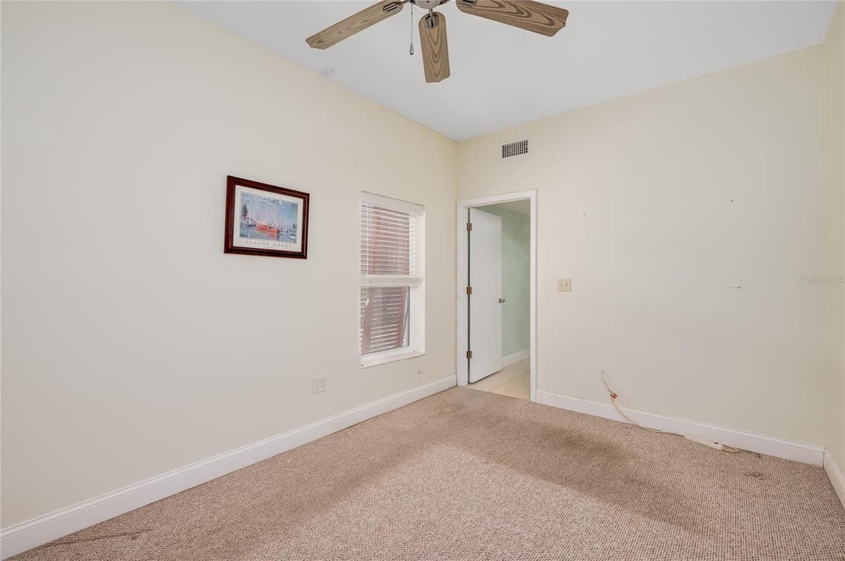 214 GARY AVENUE — photo 15 of 58
