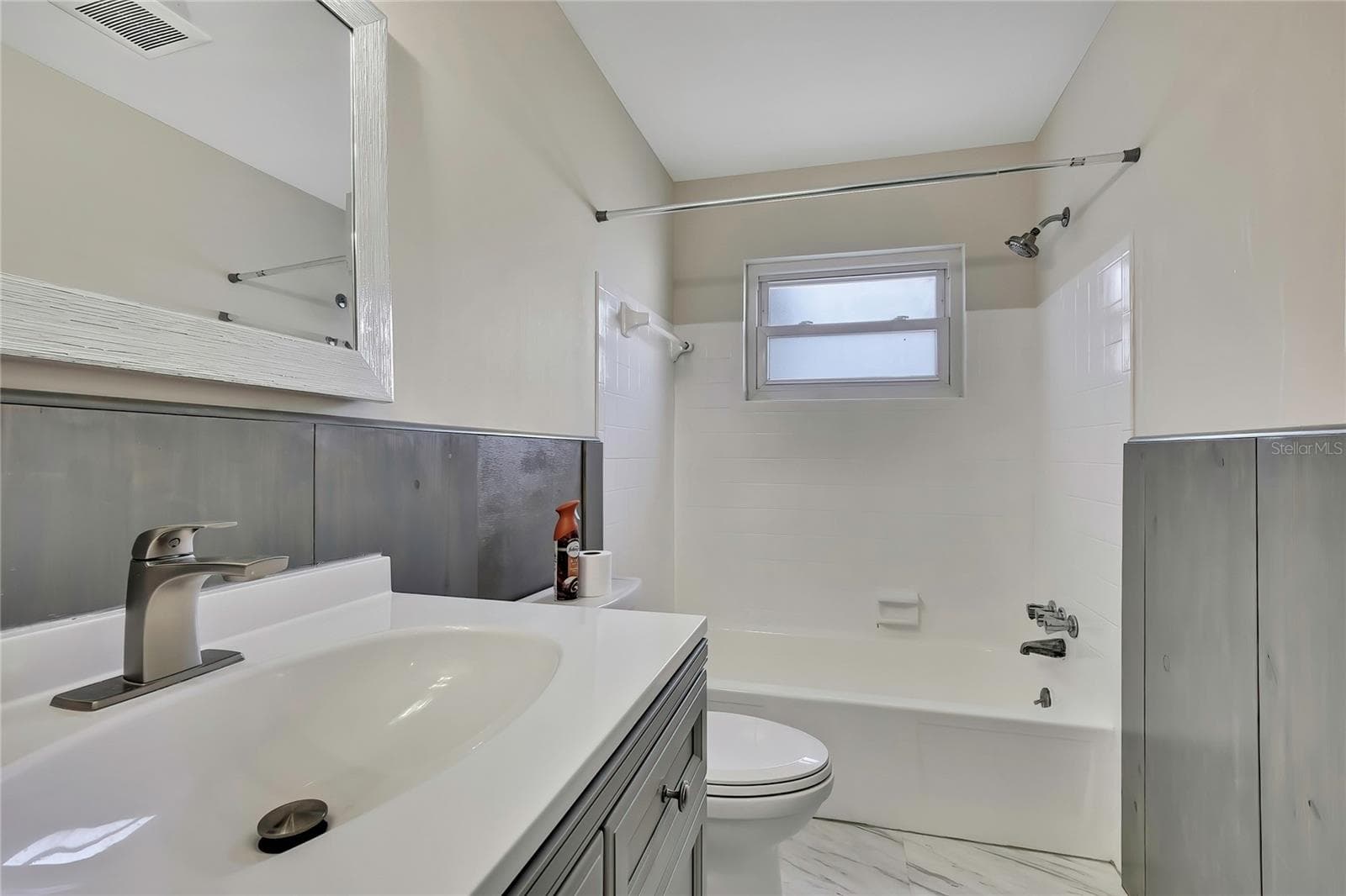 6 JAMES COURT — photo 25 of 61