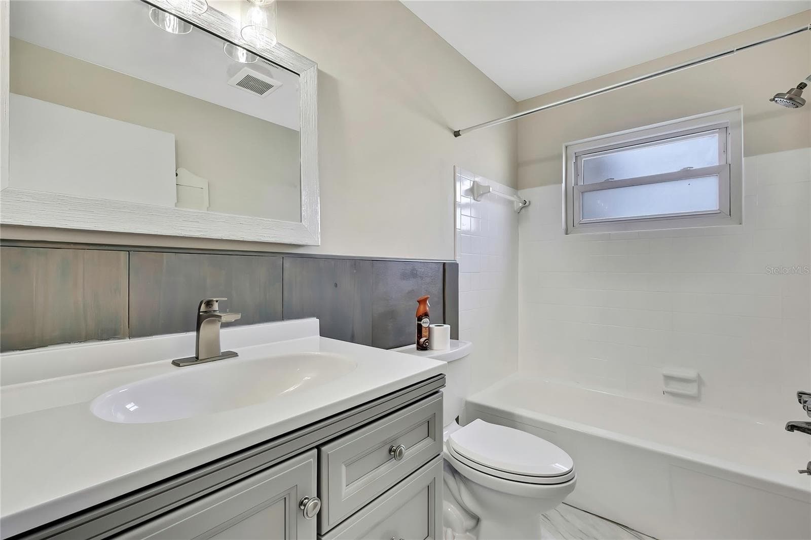 6 JAMES COURT — photo 23 of 61