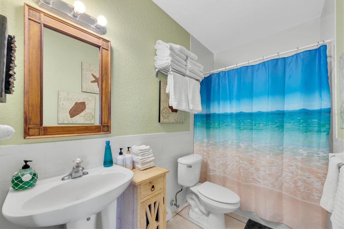 16333 GULF BOULEVARD — photo 19 of 39