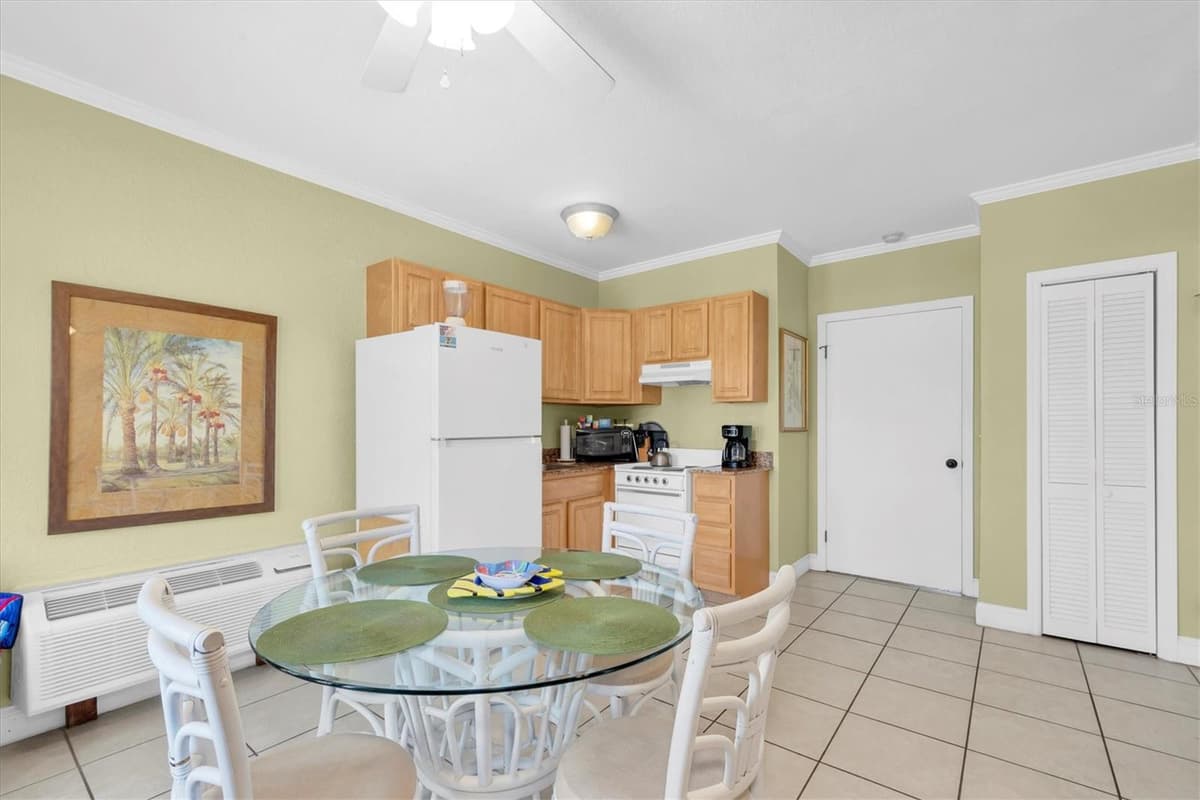 16333 GULF BOULEVARD — photo 30 of 39