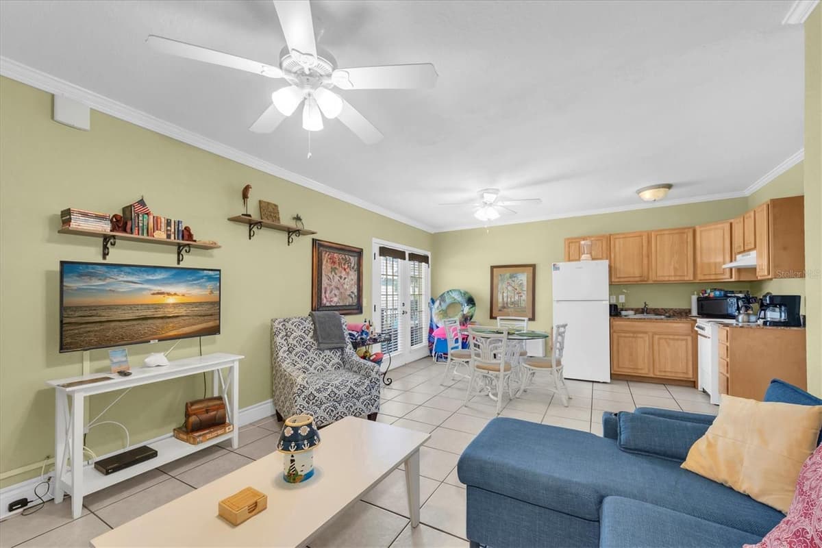 16333 GULF BOULEVARD — photo 34 of 39