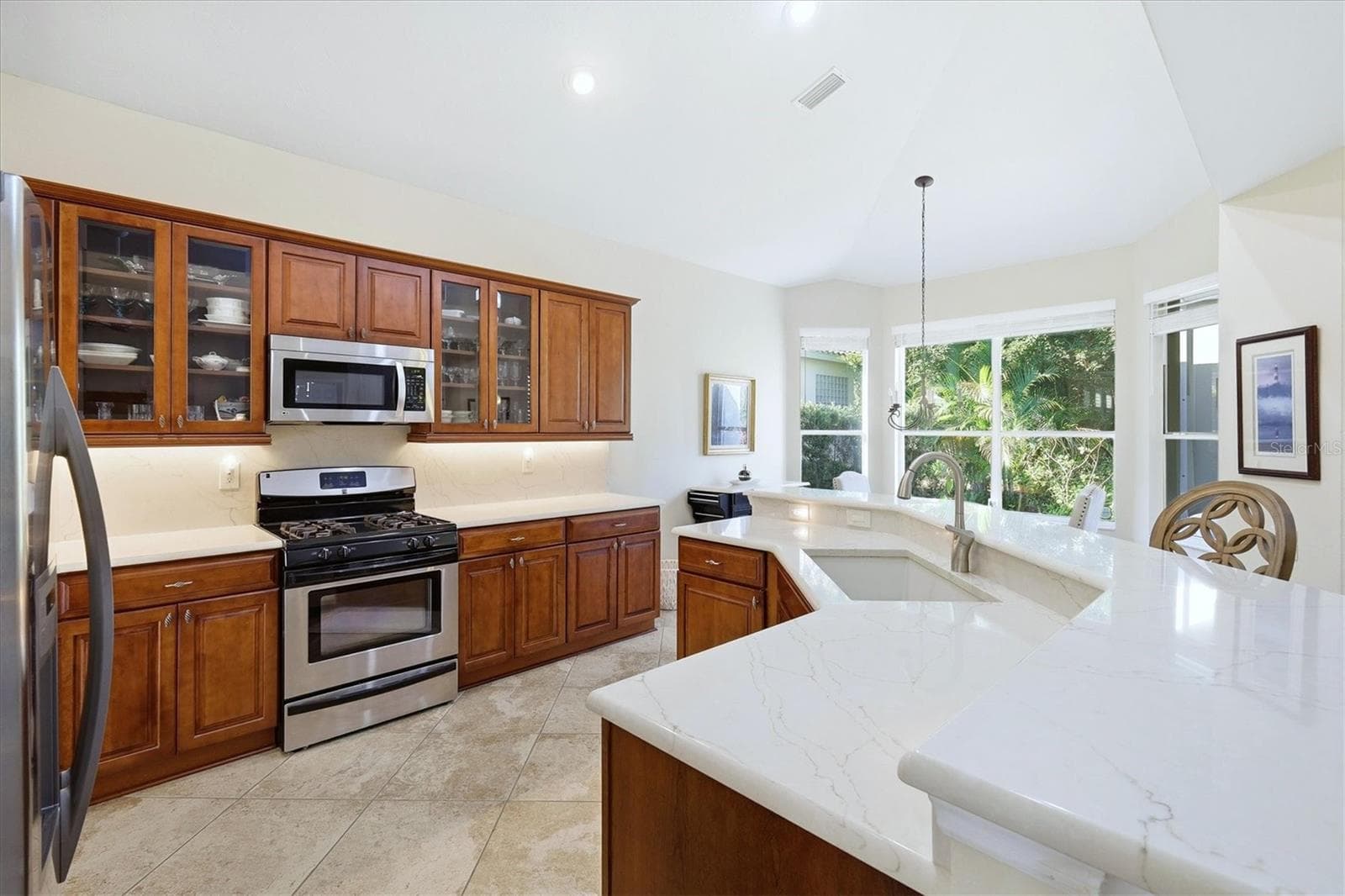 6411 BERKSHIRE PLACE — photo 15 of 52