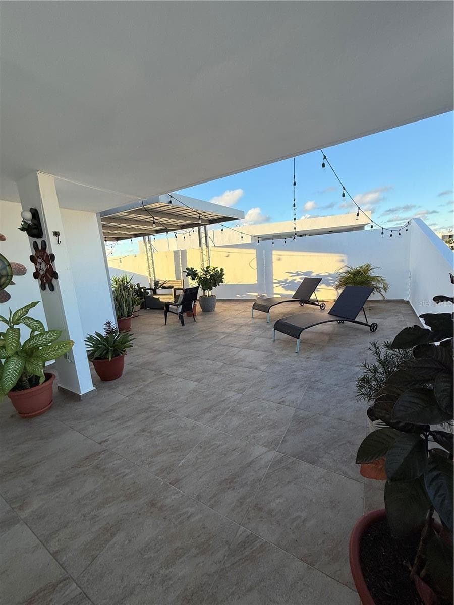 686 PUERTO NUEVO — photo 7 of 7