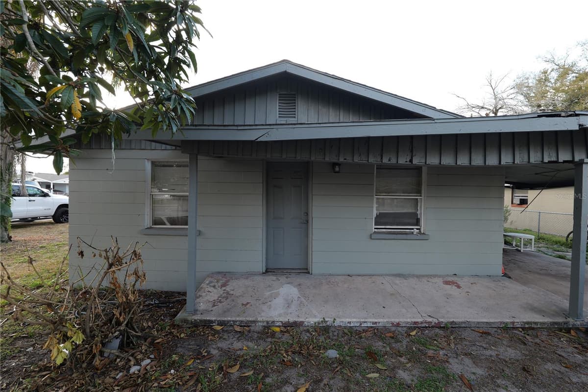 608 DR MARTIN LUTHER KING STREET — photo 1 of 22