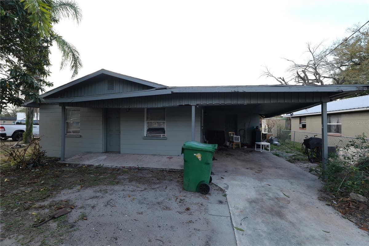608 DR MARTIN LUTHER KING STREET — photo 2 of 22