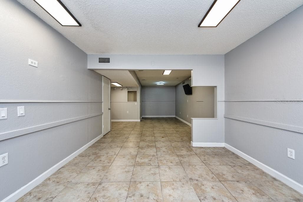 7410 COMMERCE STREET — photo 6 of 25