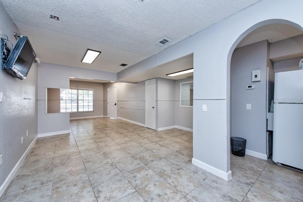 7410 COMMERCE STREET — photo 11 of 25