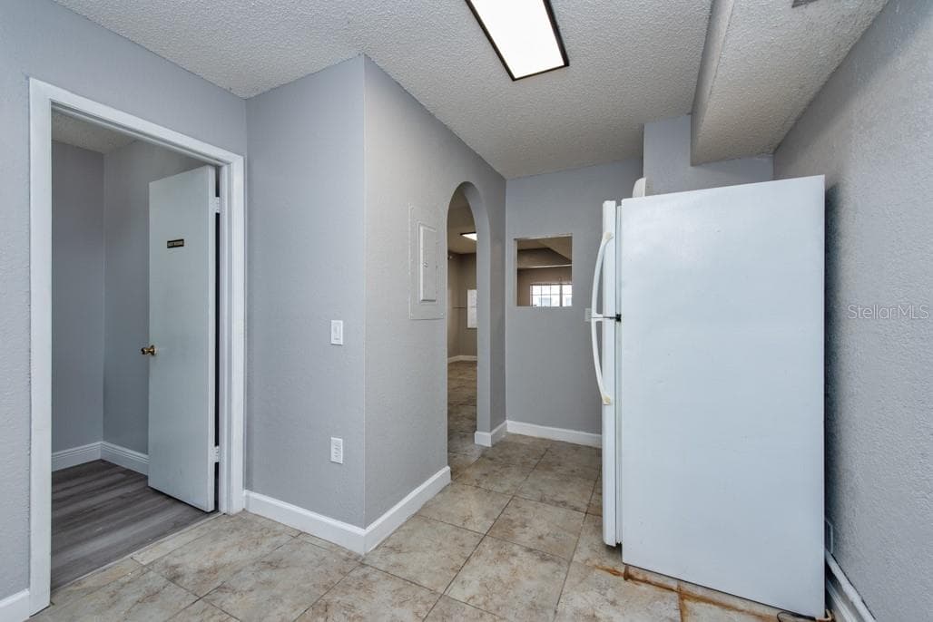 7410 COMMERCE STREET — photo 13 of 25