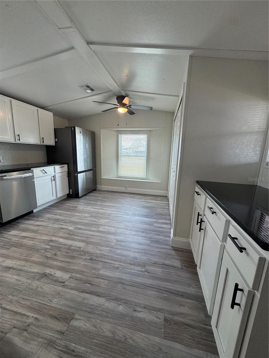 5035 SOUTHSHORE DRIVE — photo 13 of 33
