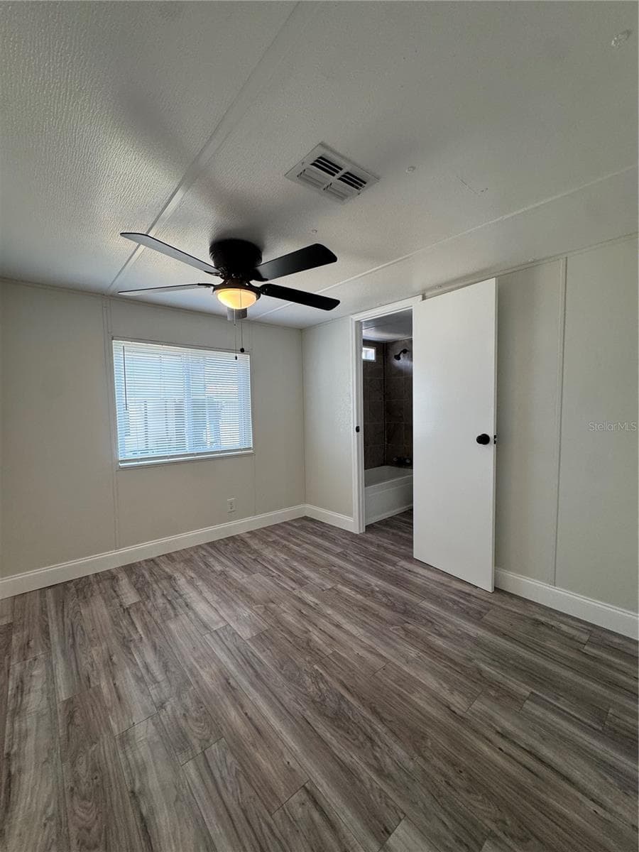 5035 SOUTHSHORE DRIVE — photo 20 of 33
