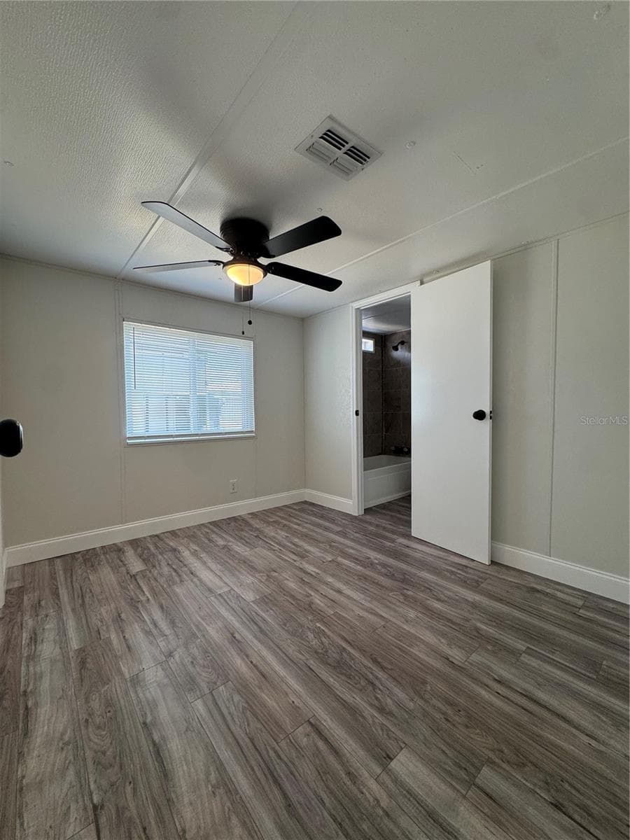 5035 SOUTHSHORE DRIVE — photo 19 of 33