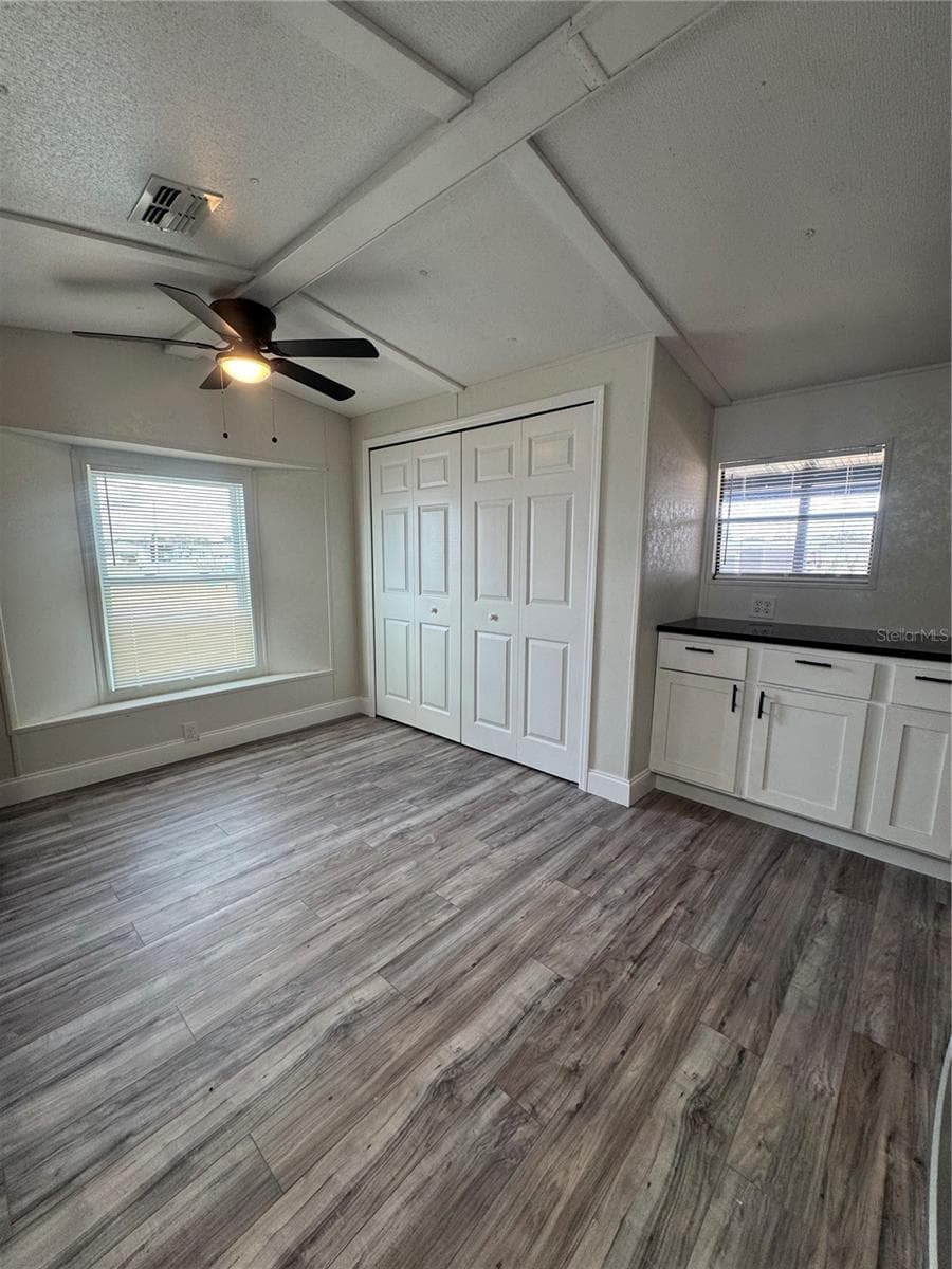 5035 SOUTHSHORE DRIVE — photo 26 of 33