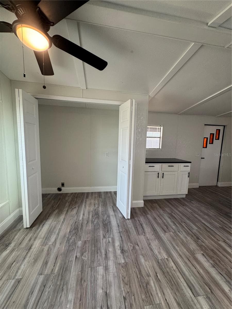 5035 SOUTHSHORE DRIVE — photo 25 of 33
