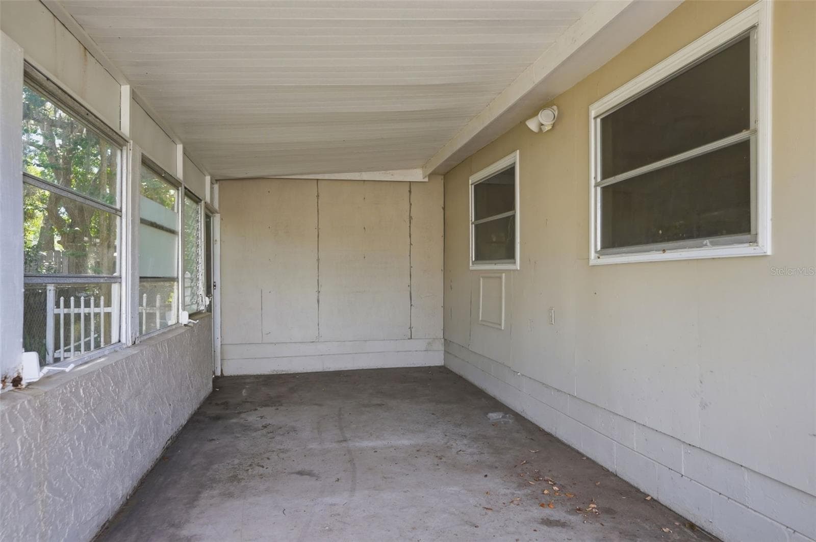 11311 ALTOONA AVENUE — photo 28 of 47