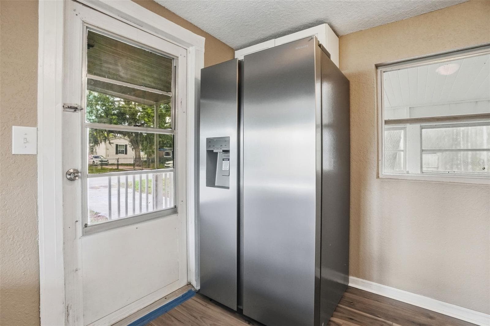 11311 ALTOONA AVENUE — photo 19 of 47