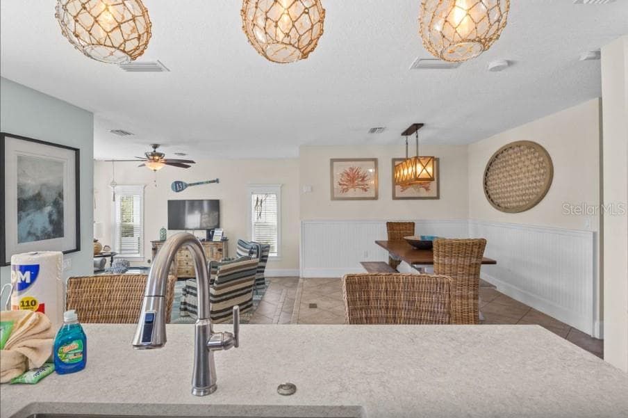 117 WILLOW AVENUE — photo 10 of 58