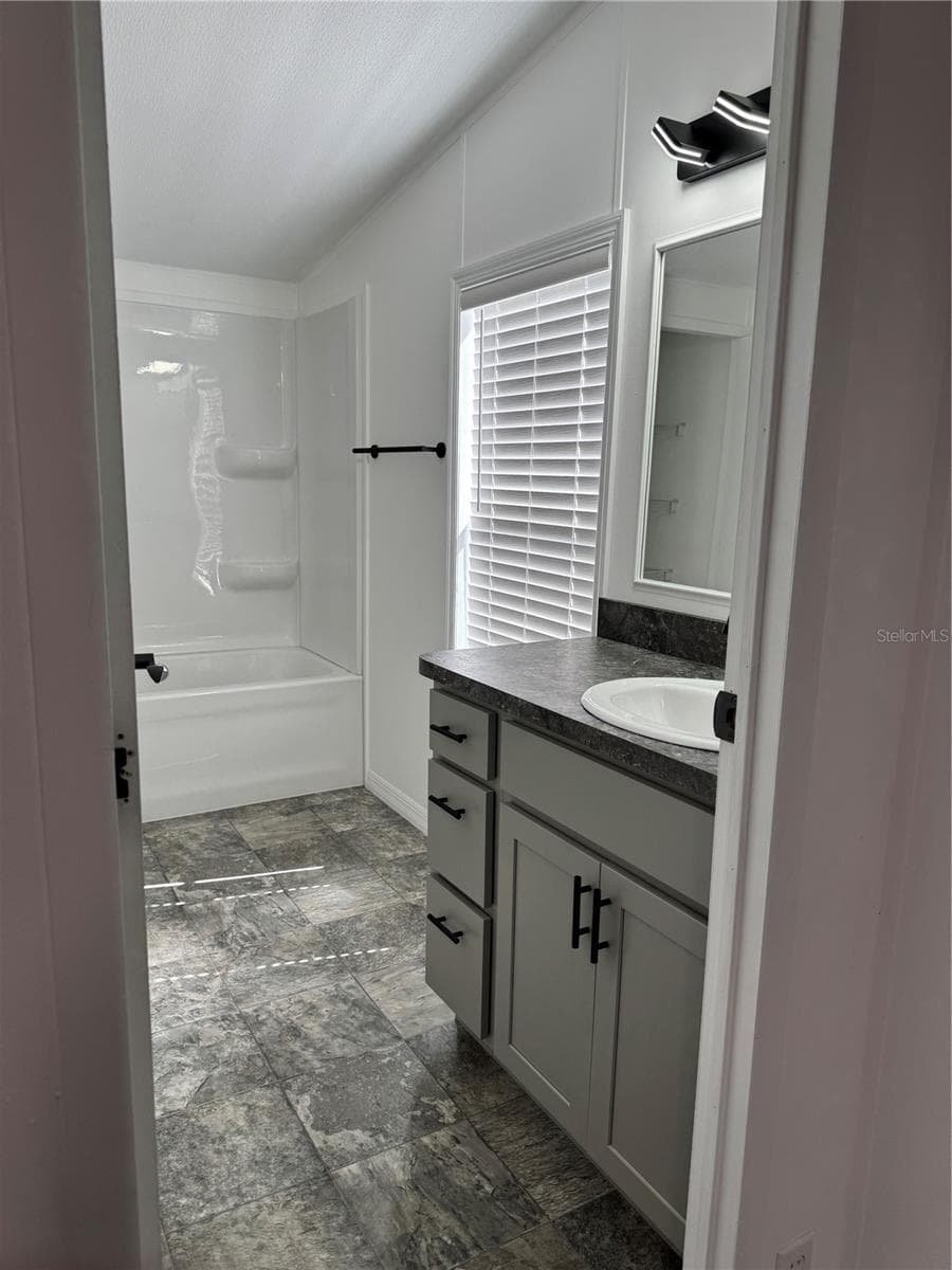 5525 EVANS STREET — photo 11 of 20