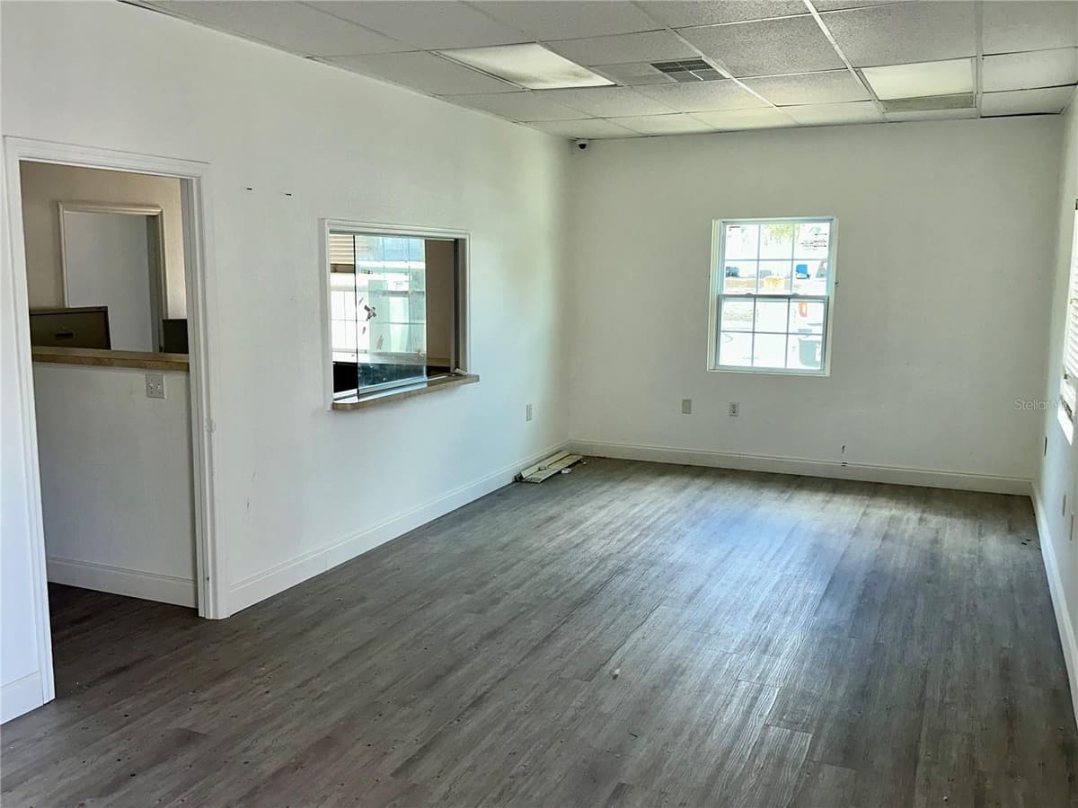 401 NORTH BOULEVARD — photo 11 of 22