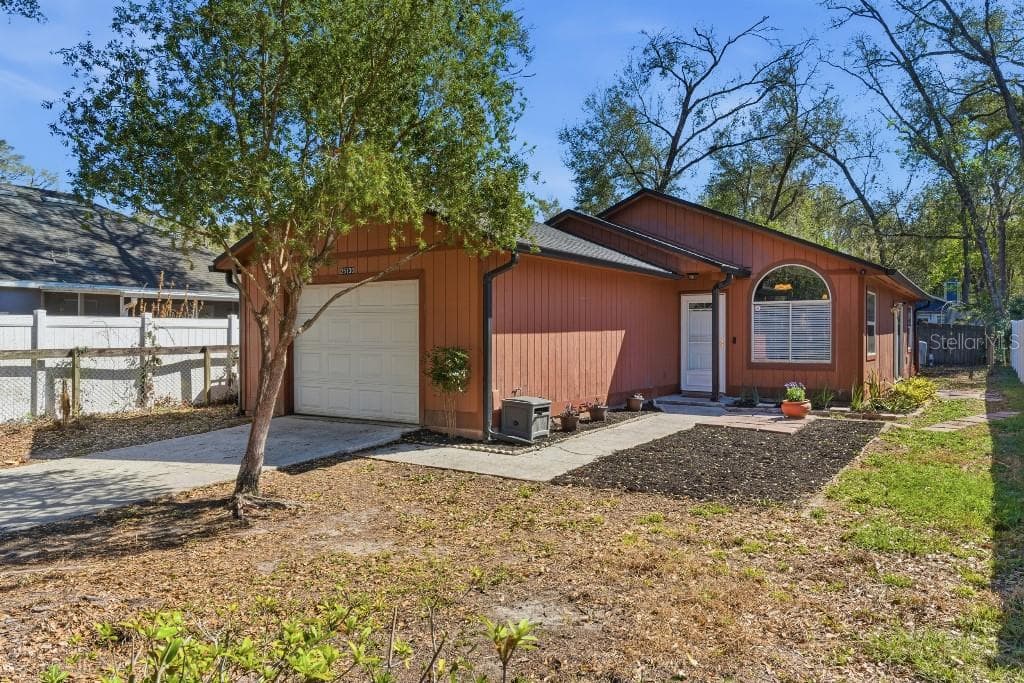 25130 ENSLEY ROAD — photo 1 of 15