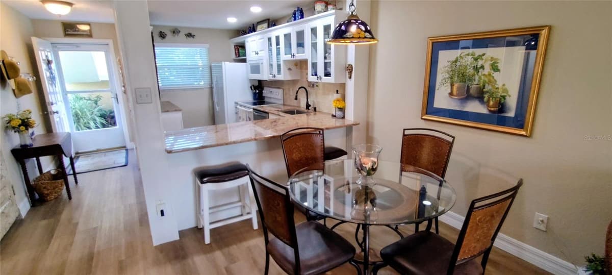 1351 BAYSHORE DRIVE — photo 9 of 39