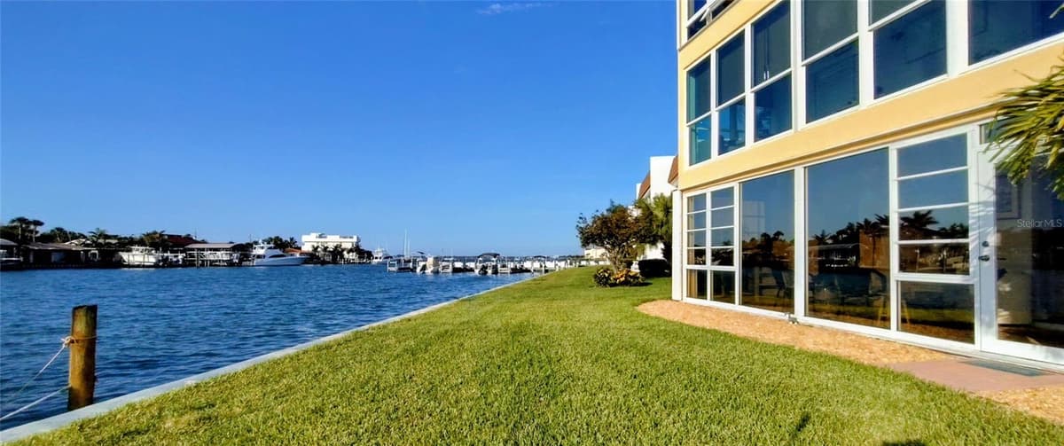 1351 BAYSHORE DRIVE — photo 5 of 39