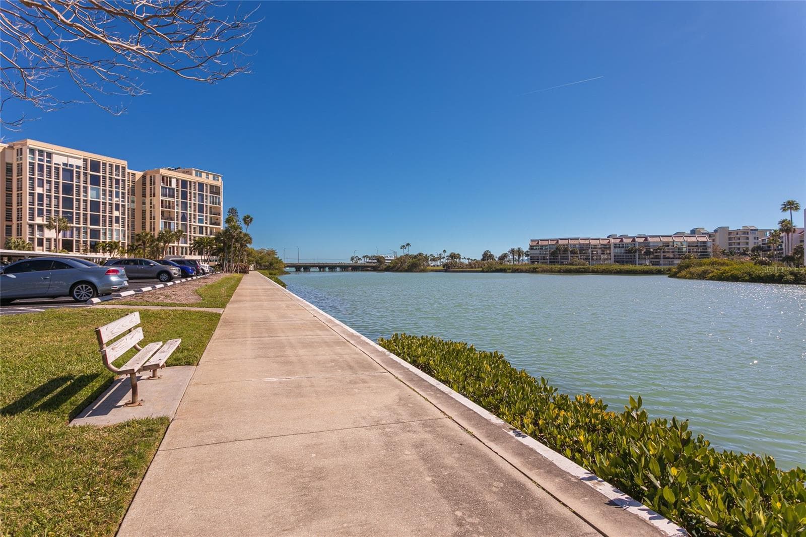 7600 SUN ISLAND DRIVE — photo 30 of 31