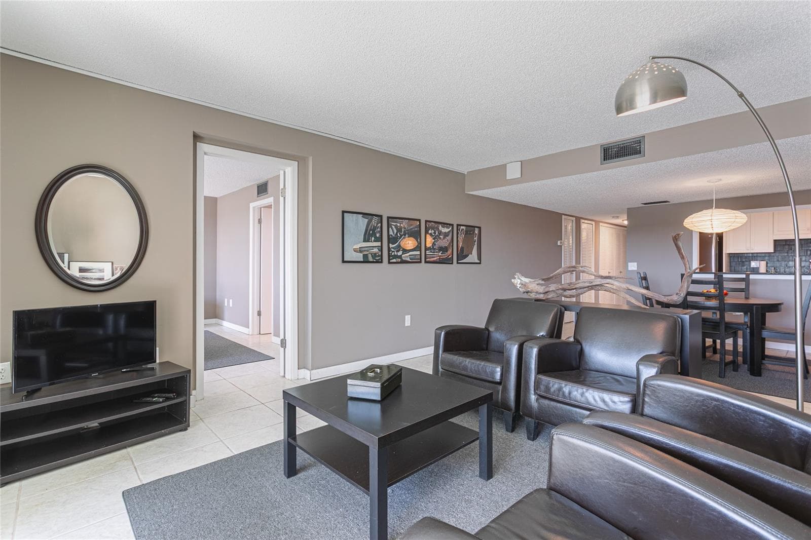 7600 SUN ISLAND DRIVE — photo 4 of 31