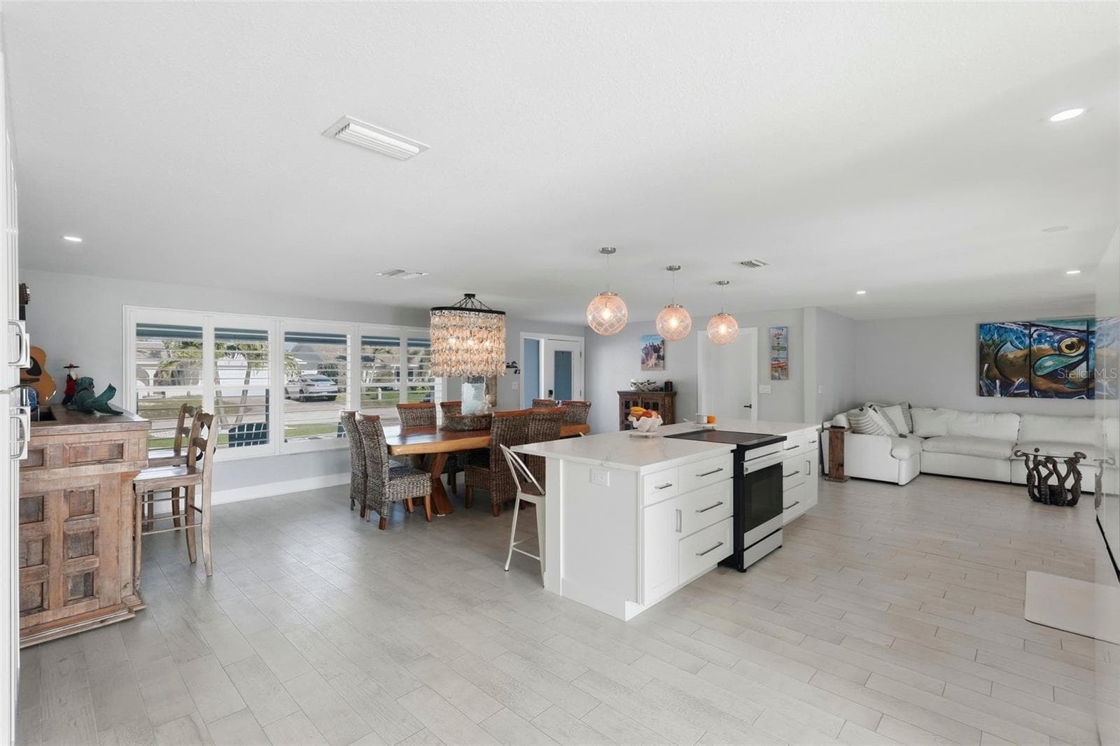 6420 3RD PALM POINT — photo 9 of 50