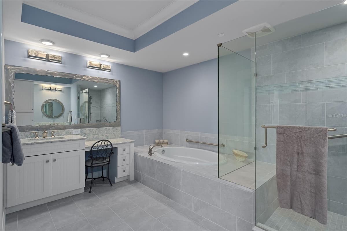 650 COLLANY ROAD — photo 19 of 49