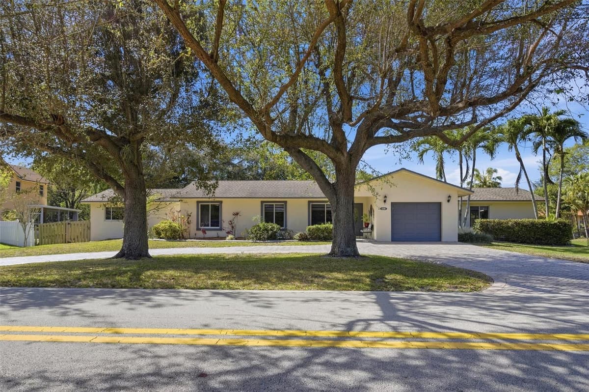 431 OLD HIATUS RD AVENUE — photo 3 of 52